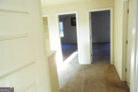 Entry Way - 55 Silver Willow Ct, Covington, GA 30016 photo 5 of 12