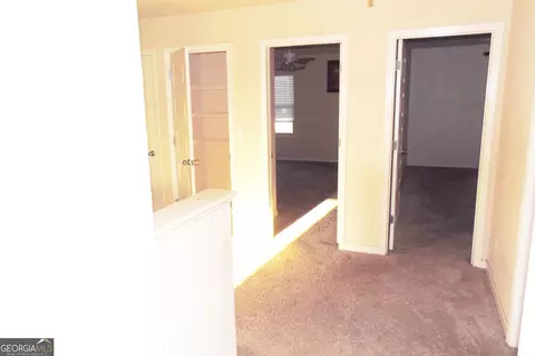 Entry Way - 55 Silver Willow Ct, Covington, GA 30016 photo 4 of 12