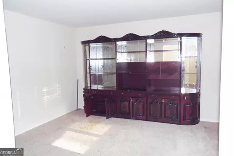 Living - 55 Silver Willow Ct, Covington, GA 30016 photo 1 of 9