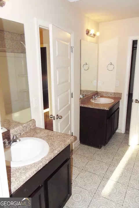 Bath - 55 Silver Willow Ct, Covington, GA 30016 photo 17 of 17