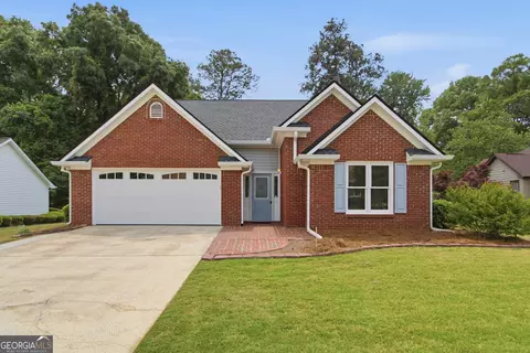 165 Fenwyck Cmns, Fayetteville, GA 30214