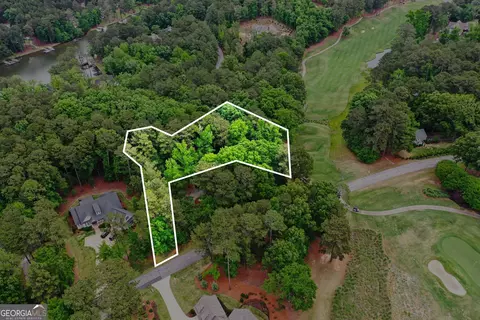 1840 Snug Harbor Dr, Greensboro, GA 30642