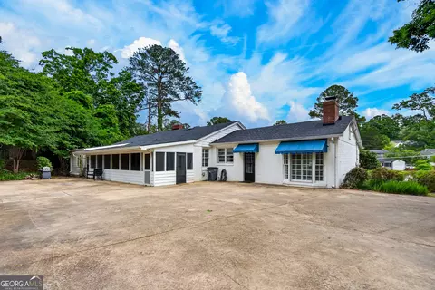 Exterior - 603 Piney Woods Dr, Lagrange, GA 30240 photo 2 of 10