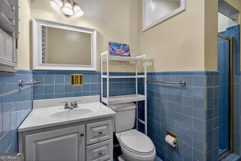 Bath - 603 Piney Woods Dr, Lagrange, GA 30240 photo 5 of 7