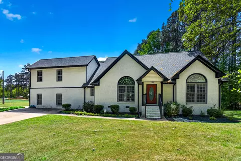11 Saint Marks Rd, Hogansville, GA 30230