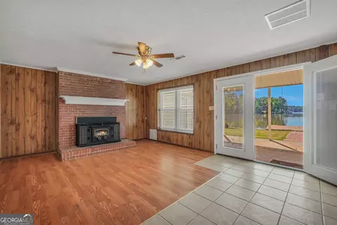 Living - 260 Arrow Point Rd, Jackson, GA 30233 photo 6 of 8
