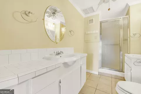 Bath - 260 Arrow Point Rd, Jackson, GA 30233 photo 6 of 6