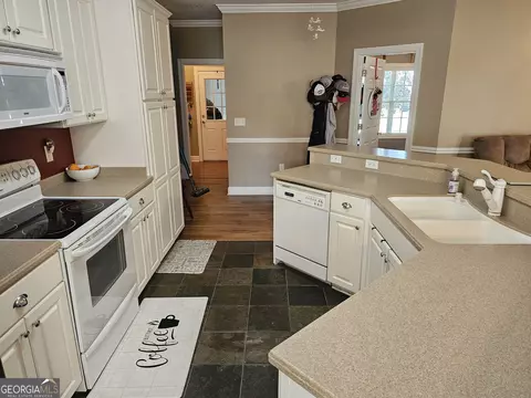 Kitchen - 176 Turner Ln, Dudley, GA 31022 photo 1 of 4