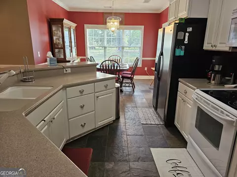 Kitchen - 176 Turner Ln, Dudley, GA 31022 photo 4 of 4