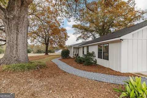 Exterior - 1410 Old Bishop Rd, Bishop, GA 30621 photo 11 of 14