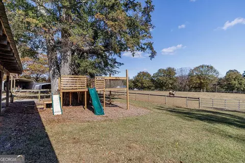 Exterior - 1410 Old Bishop Rd, Bishop, GA 30621 photo 8 of 14