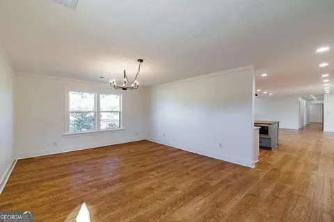 Dining - 1410 Old Bishop Rd, Bishop, GA 30621 photo 1 of 2