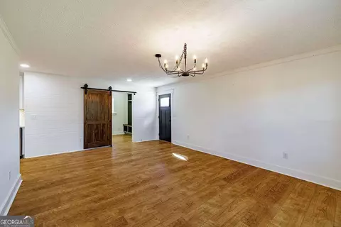 Living - 1410 Old Bishop Rd, Bishop, GA 30621 photo 6 of 7