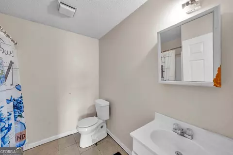 Bath - 142 Ruby St, Cordele, GA 31015 photo 1 of 1