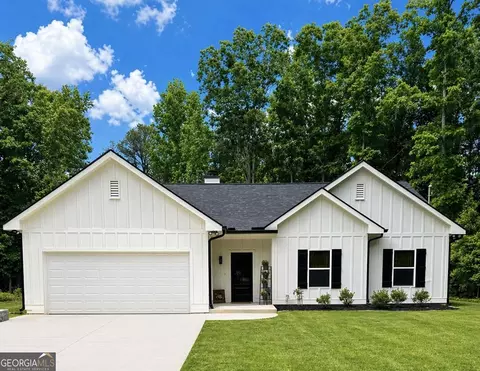 69 Farm Ln, Royston, GA 30662
