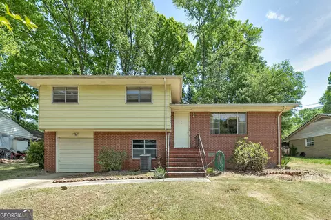 Exterior - 6056 Morrow Cv, Morrow, GA 30260 photo 2 of 5