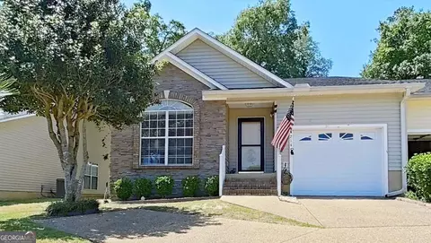 214 Huntington Pointe Dr, Thomasville, GA 31757