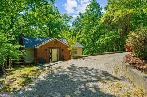 9670 Lee Cir, Gainesville, GA 30506