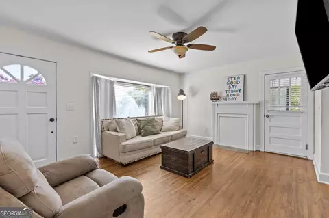 Living - 606 Rose Ln, Toccoa, GA 30577 photo 2 of 2