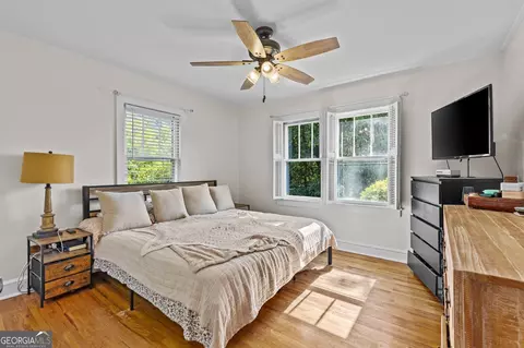 Bedroom - 606 Rose Ln, Toccoa, GA 30577 photo 2 of 4