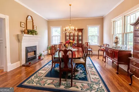 Dining - 865 Stark Rd, Jackson, GA 30233 photo 1 of 7