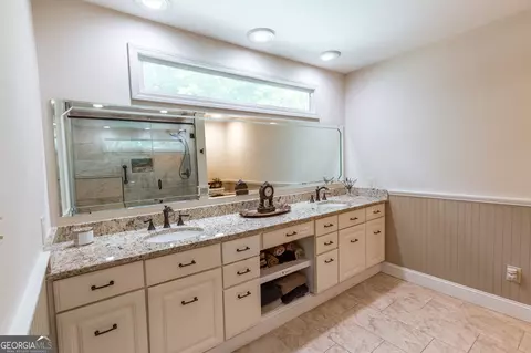 Bath - 865 Stark Rd, Jackson, GA 30233 photo 5 of 5