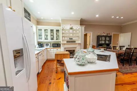 Kitchen - 865 Stark Rd, Jackson, GA 30233 photo 6 of 6