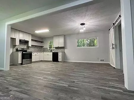 Living - 6845 Fielder Rd, Rex, GA 30273 photo 2 of 3