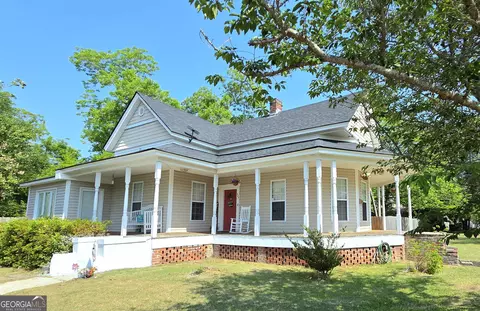 225 N Kennedy St, Metter, GA 30439