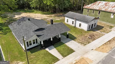 6946 Main St, Cobbtown, GA 30420