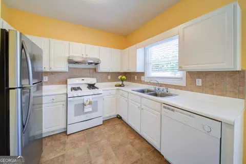 Kitchen - Undisclosed, Duluth, GA 30096 photo 2 of 3
