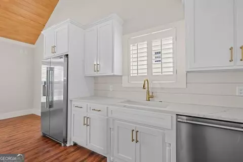 Kitchen - 135 Serenity Ln, St. Simons, GA 31522 photo 5 of 6