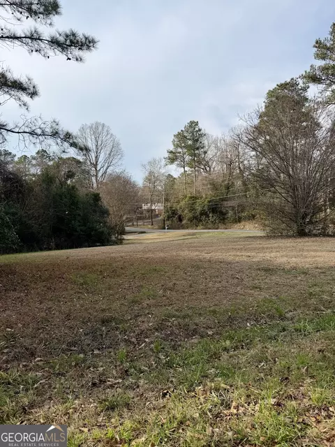 2009 Green St, Warner Robins, GA 31093