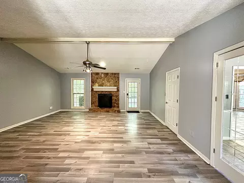 Living - 112 Greenbriar Trl, Lagrange, GA 30241 photo 1 of 3
