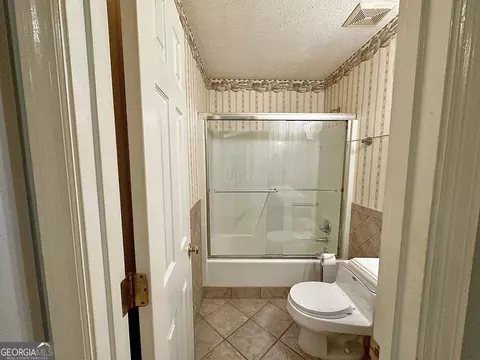 Bath - 112 Greenbriar Trl, Lagrange, GA 30241 photo 5 of 5
