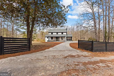 260 Sandy Lake Cir, Fayetteville, GA 30214