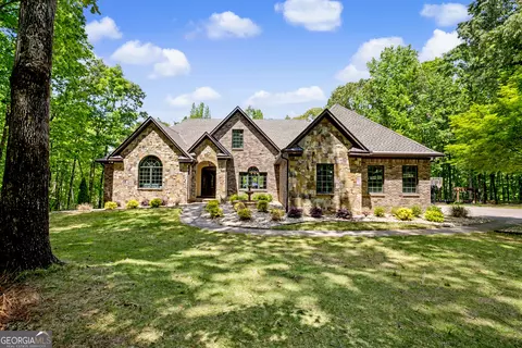 235 Buckeye Farms Dr, Moreland, GA 30259