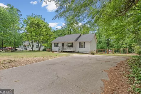 Exterior - 147 Park Heights St, Buchanan, GA 30113 photo 4 of 16