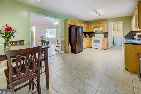 Kitchen - 1295 Cornish Mountain Rd, Covington, GA 30014 photo 1 of 3