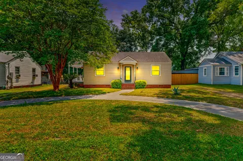 827 Crossgate Rd, Port Wentworth, GA 31407