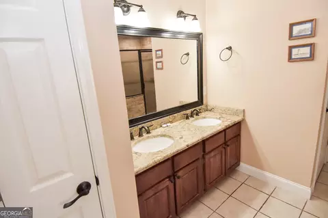 Bath - 215 Trails End, Williamson, GA 30292 photo 2 of 11