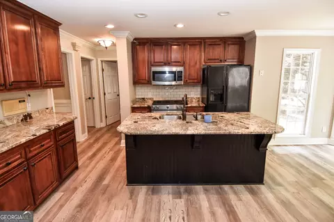 Kitchen - 215 Trails End, Williamson, GA 30292 photo 1 of 8