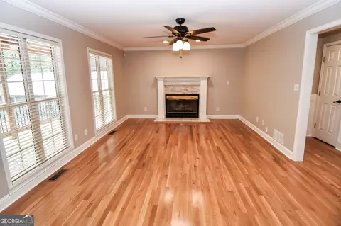 Living - 215 Trails End, Williamson, GA 30292 photo 1 of 3
