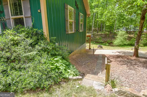 Exterior - 215 Trails End, Williamson, GA 30292 photo 15 of 35