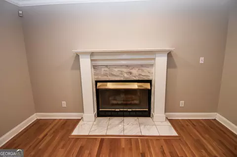 Living - 215 Trails End, Williamson, GA 30292 photo 2 of 3