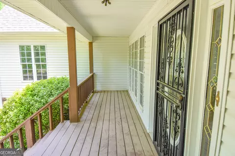 Exterior - 215 Trails End, Williamson, GA 30292 photo 30 of 35