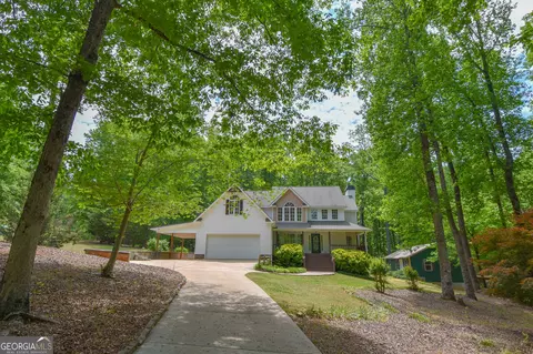 Exterior - 215 Trails End, Williamson, GA 30292 photo 5 of 35
