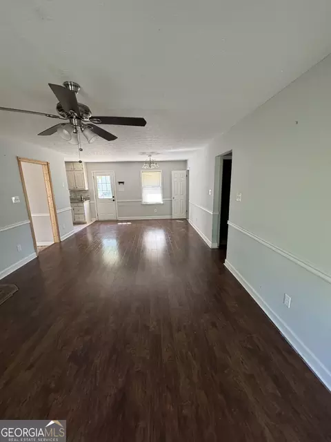 Living - 770 Starrsville Rd, Covington, GA 30014 photo 1 of 4