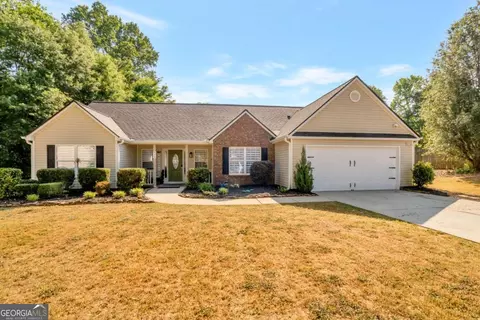 312 Rockingham Dr, Loganville, GA 30052