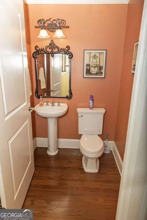 Bath - 102 Arbor Ct, Dublin, GA 31021 photo 1 of 8